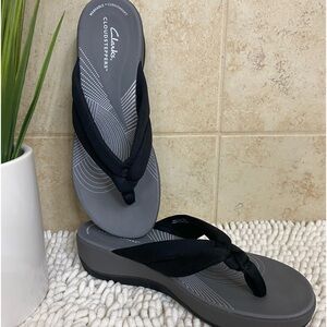 CLARKS Cloudsteppers “Arla Kaylie” Black Sandals Women’s Size 8 NWOB